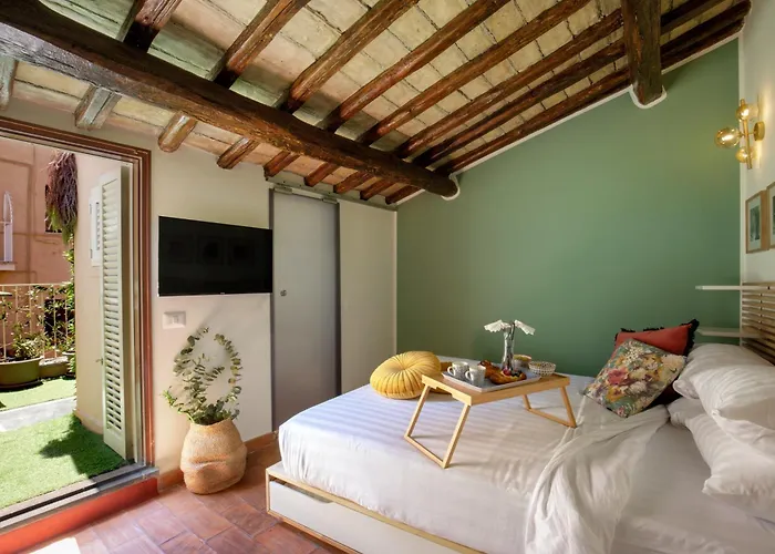Rooftop Boho Loft Spanish Steps Apartment *