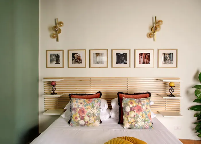 Rooftop Boho Loft Spanish Steps Apartment *